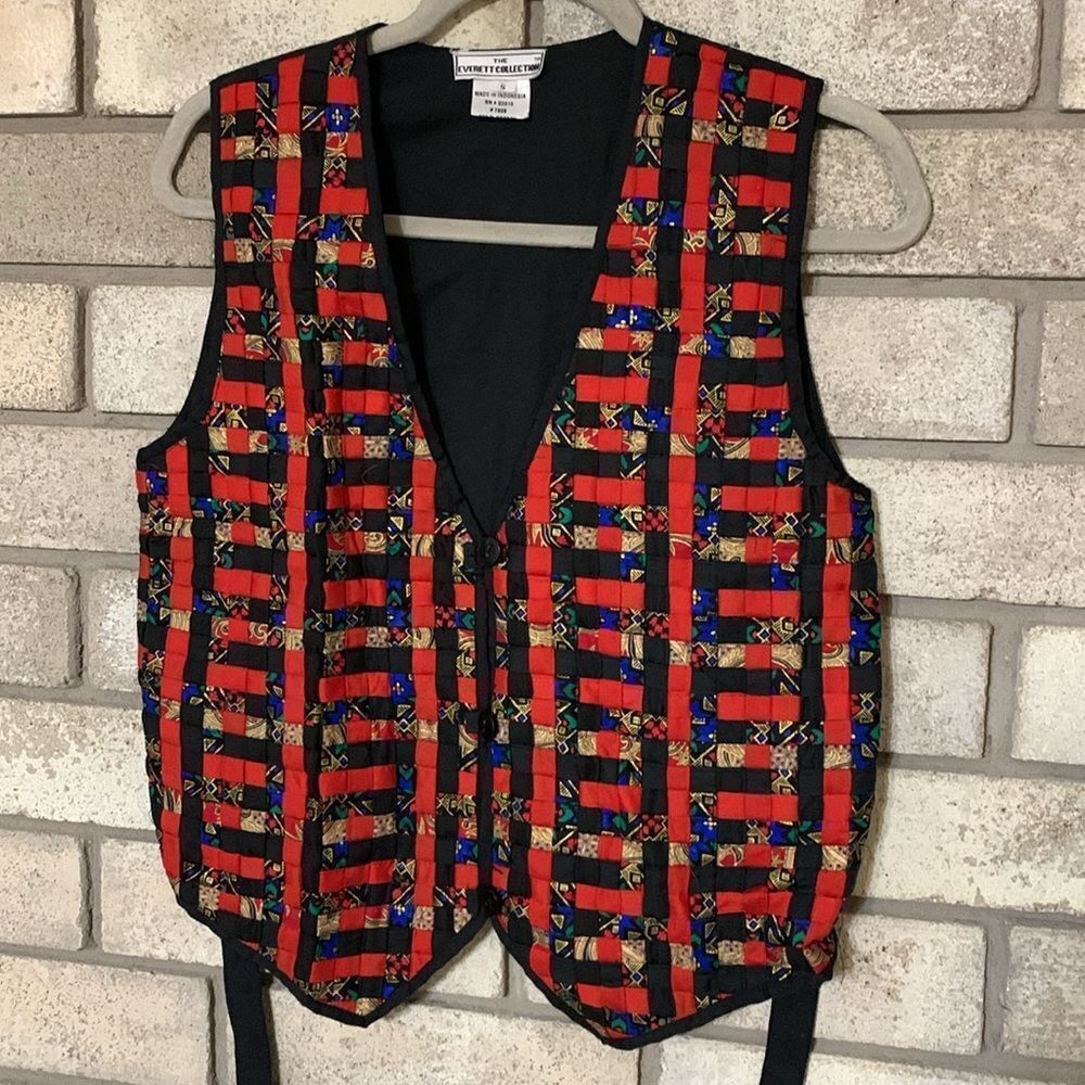 3for$20 Christmas collection vest  the Everest collection small women’s